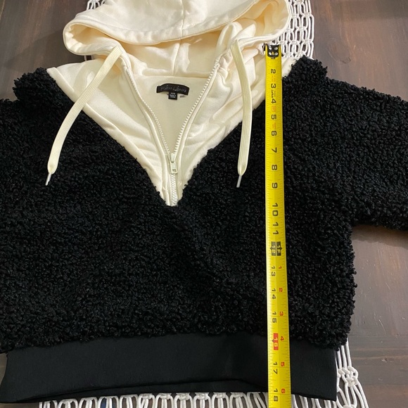 NWOT For Love And Lemons hooded cozy sherpa 1/4 zip pull over - Picture 6 of 10